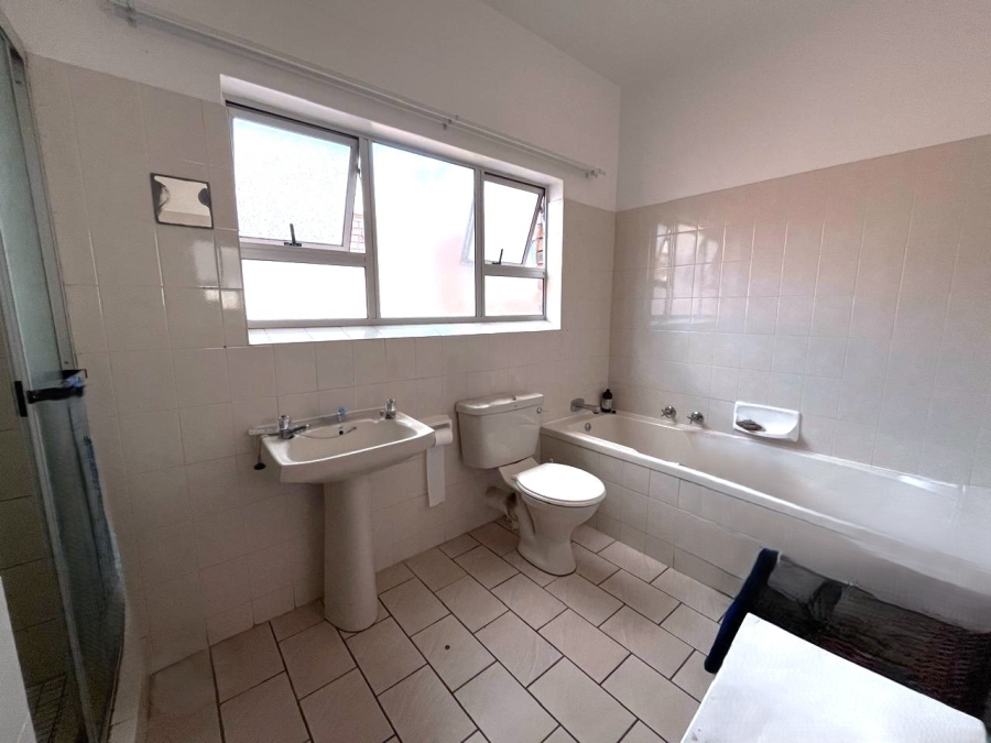 Commercial Property for Sale in Bonza Bay Eastern Cape